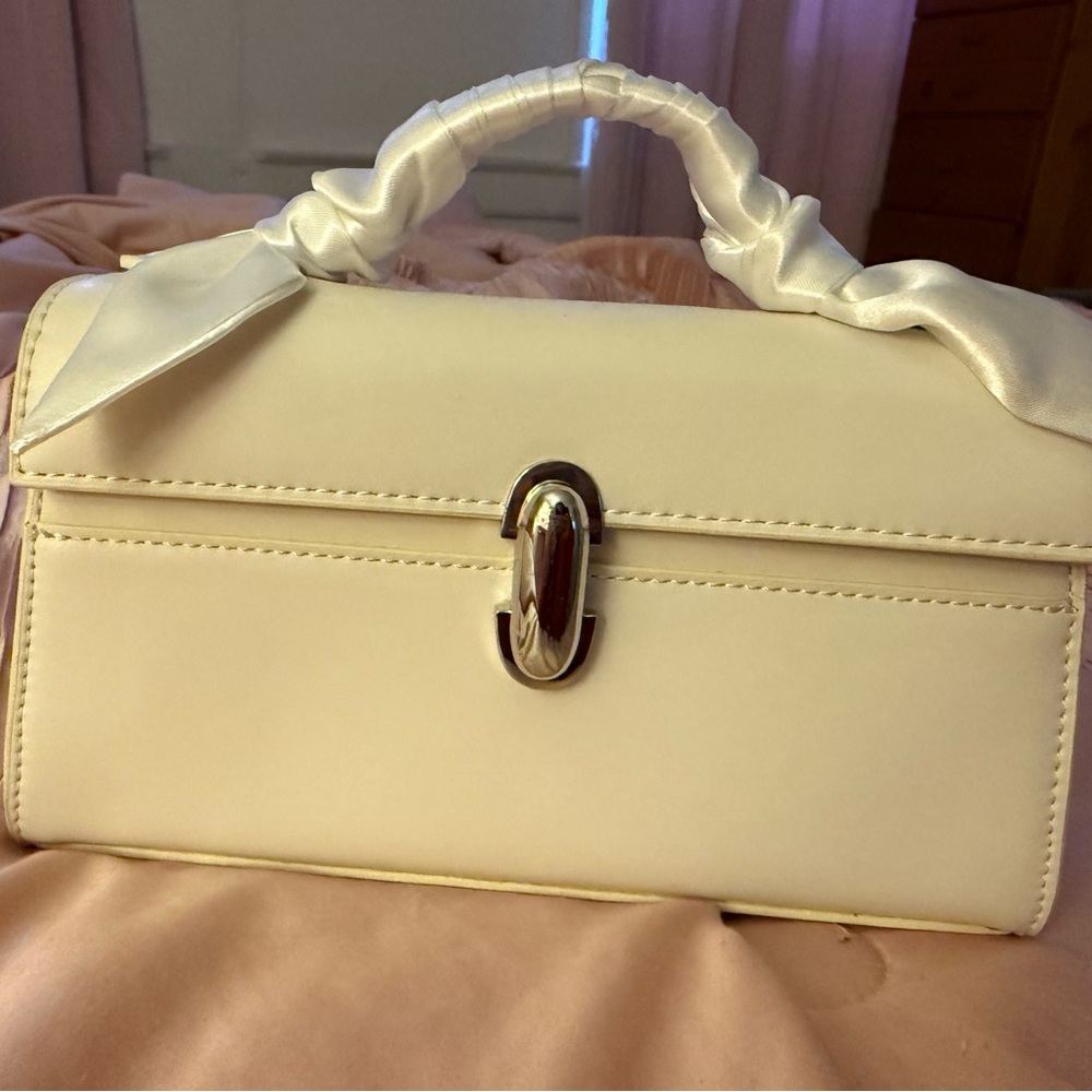 Savette Pochette Symmetry Bag White Handbag